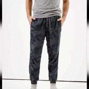 American Eagle AE‎  Knit Joggers Men’s M Greenn/Black Camo Activewear Pants